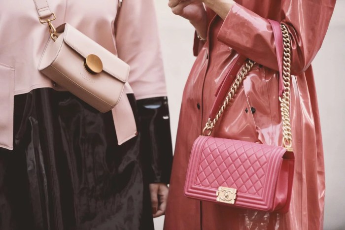 Why Handbags Are Fashion Symbols Handbags & Accessories: Status Symbols and Everyday Necessities